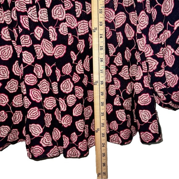 Maeve V Neck Top - Picture 3 of 6